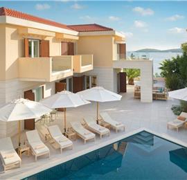 5 bedroom villa with infinity pool and sea views Hvar Town, sleeps 10
